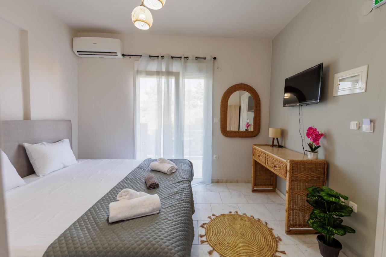 Marele Hills Apartments Nea Fokea Ngoại thất bức ảnh