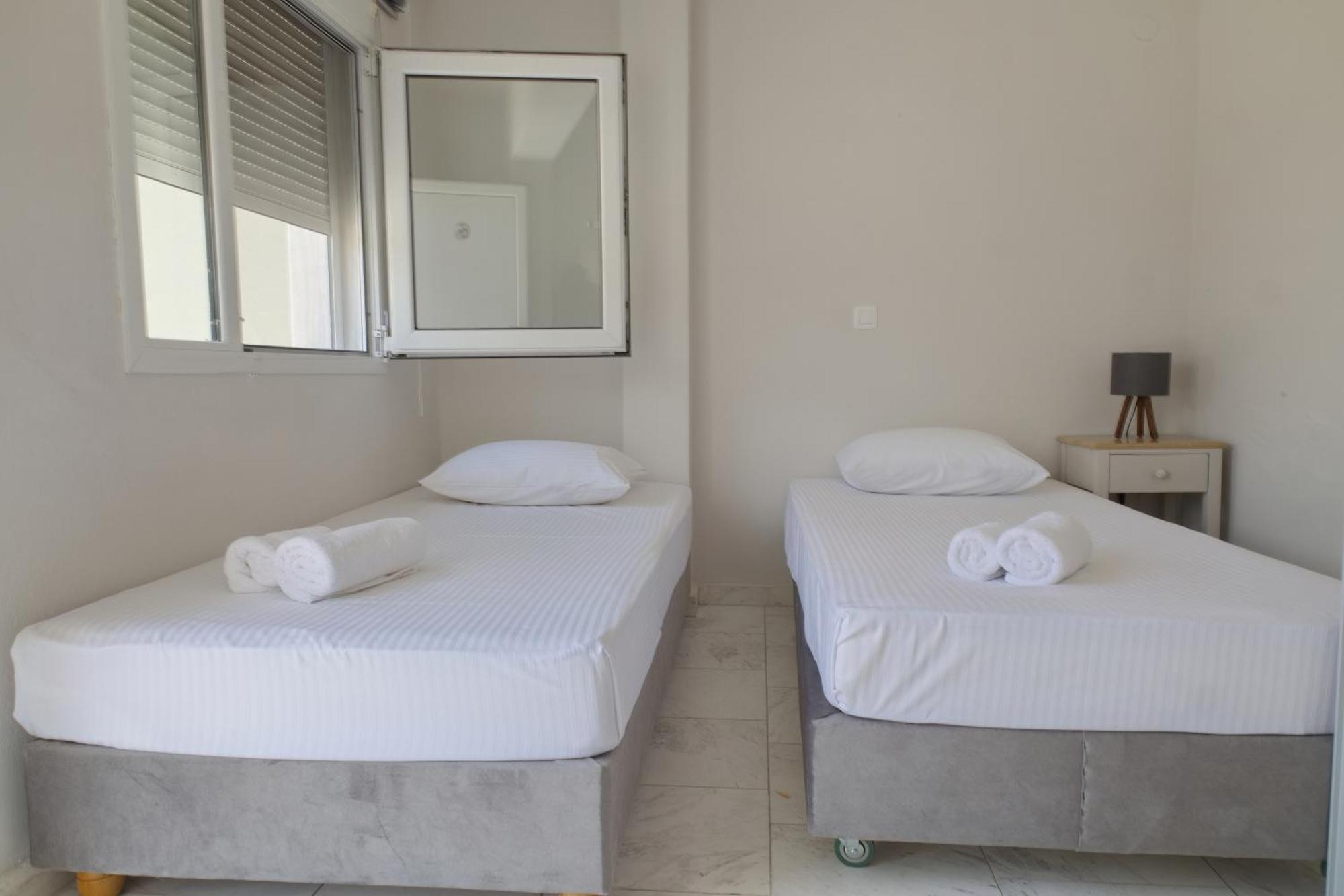 Marele Hills Apartments Nea Fokea Ngoại thất bức ảnh